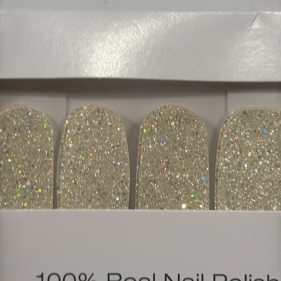 Color Street Other - NWT Color Street "Home Sleet Home" RETIRED White Silver Glitter Nail Strips